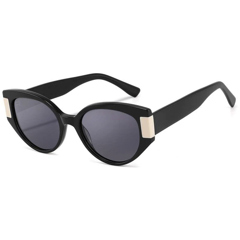 Simone Cat eye Black Sunglasses Secondary image