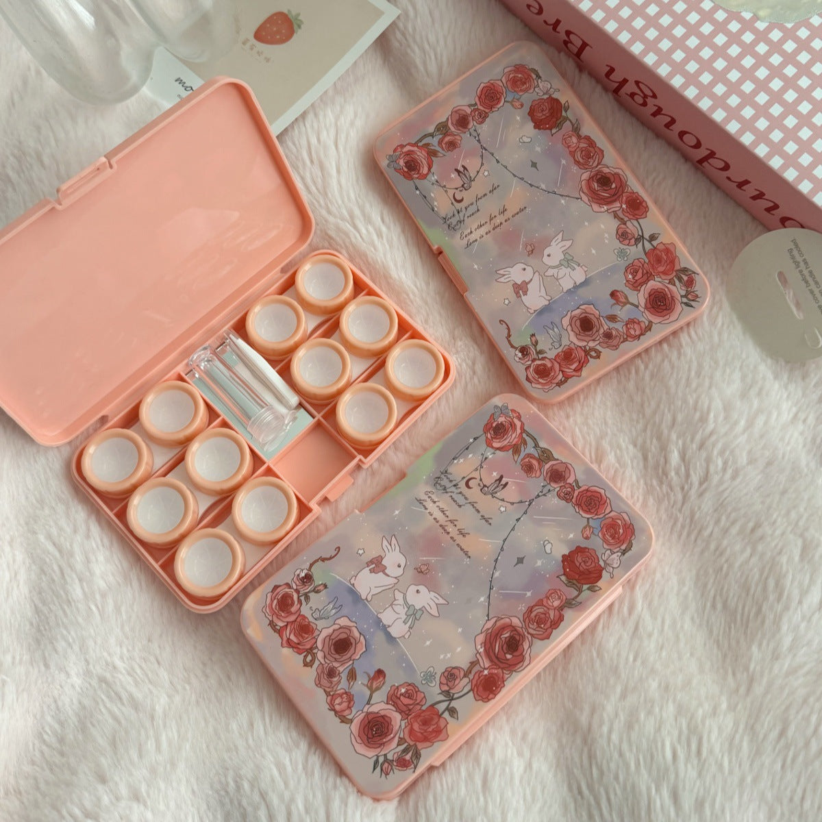 Romantic Rose Manor Coloured Contact Lens Case Main image