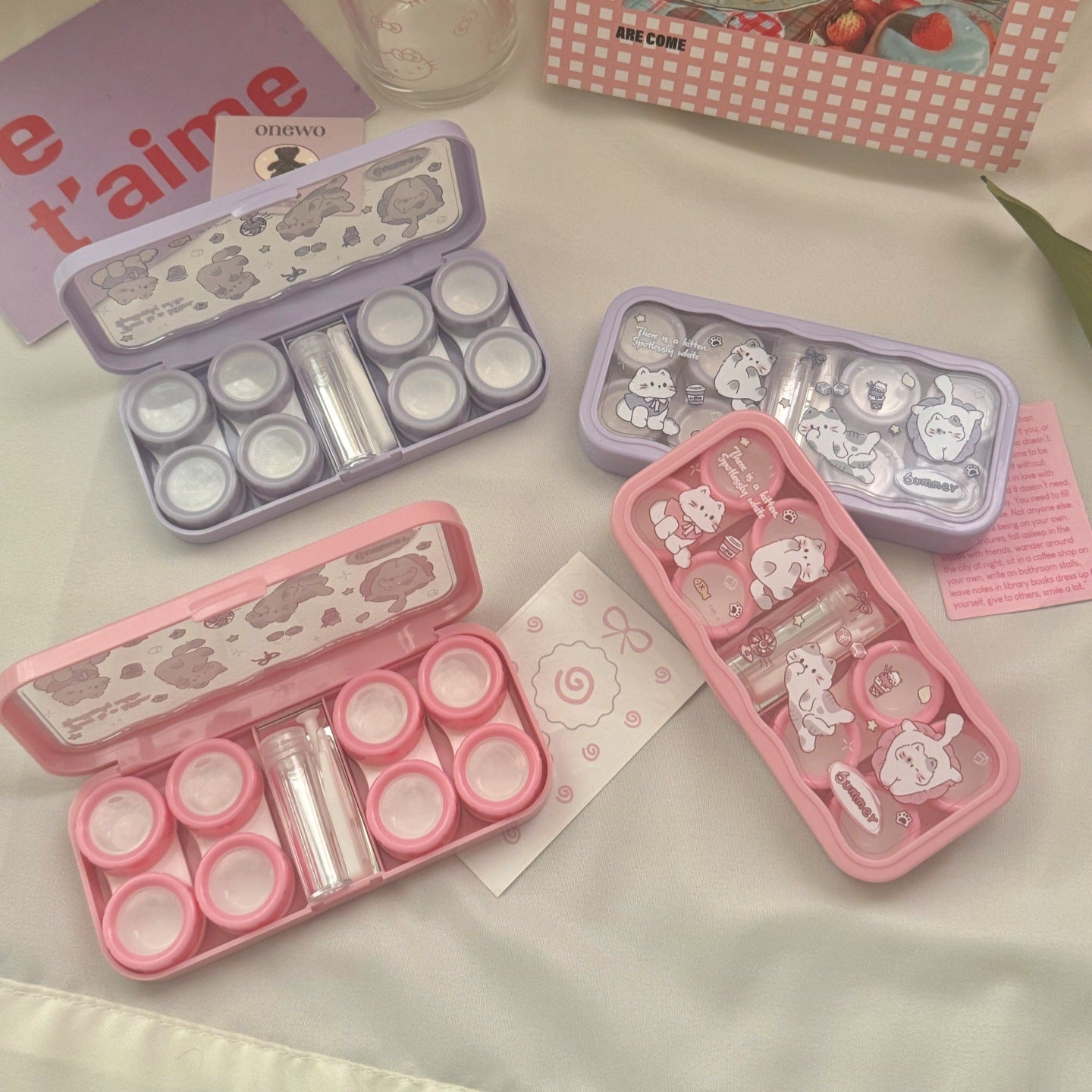 Summer With Cats Coloured Contact Lens Case Main image