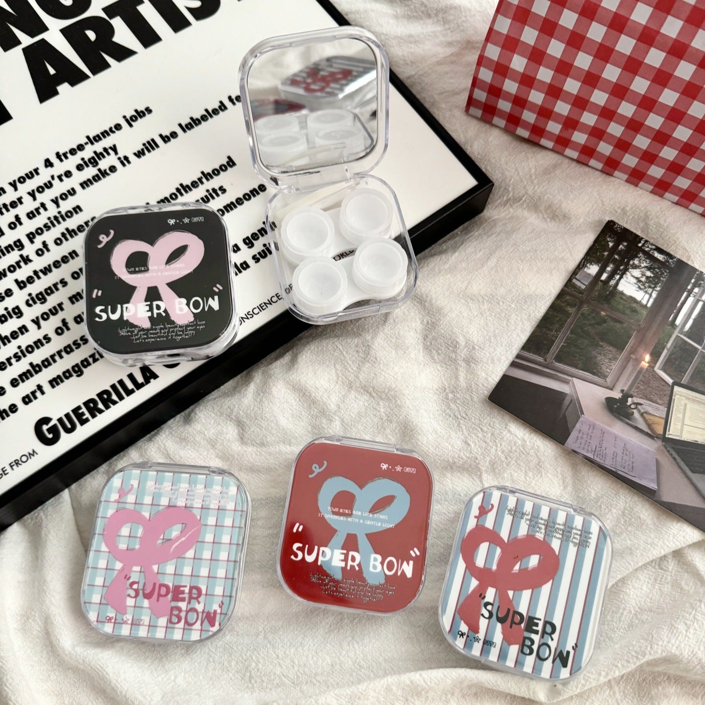 Super Bow Coloured Contact Lens Case Main image