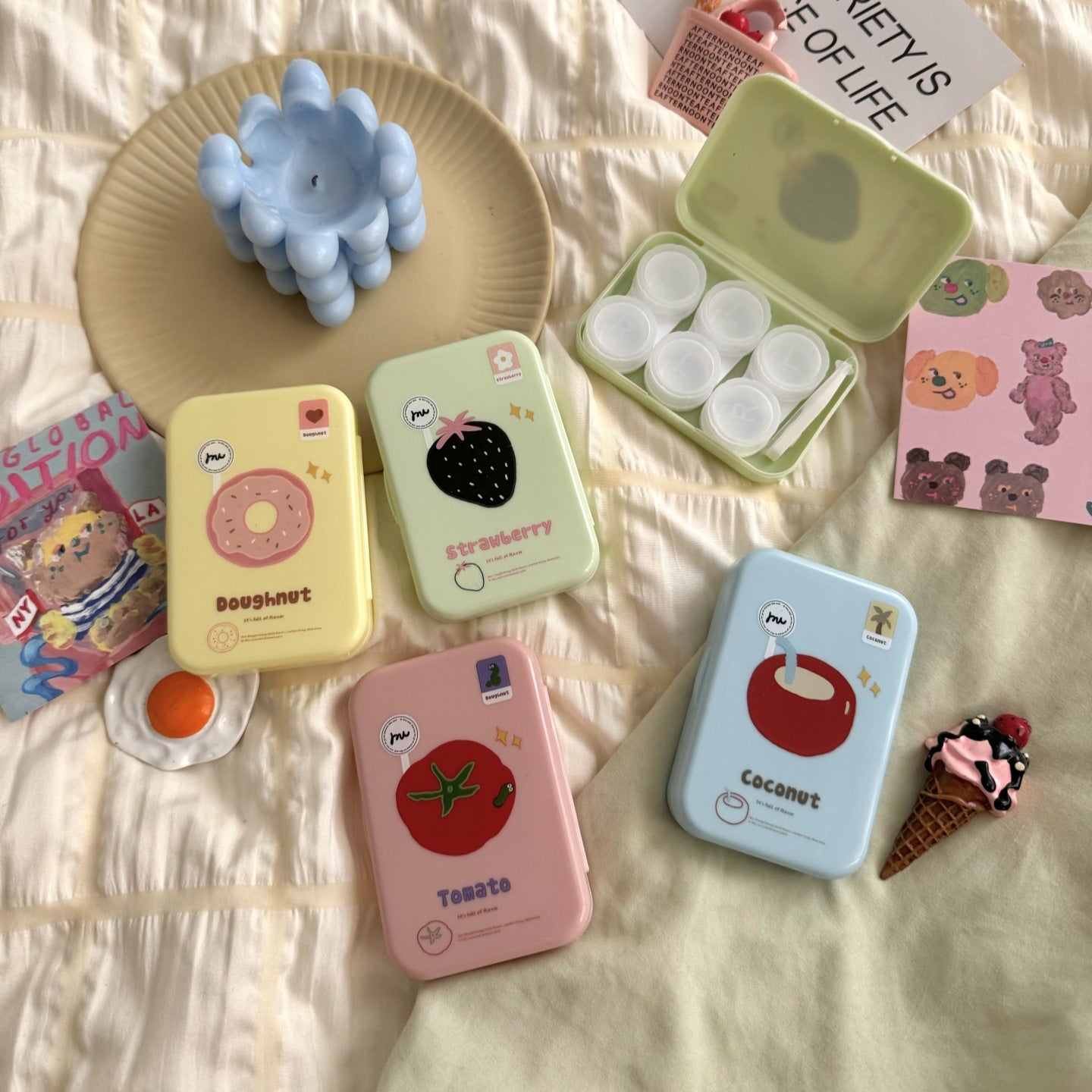 Yummy Bites Coloured Contact Lens Case Secondary image