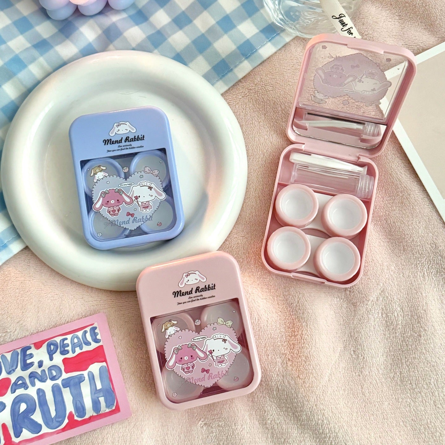 Heartful Mend Rabbit Coloured Contact Lens Case Secondary image