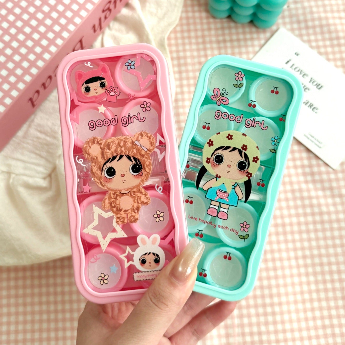 I’m a Good Girl Coloured Contact Lens Case Main image