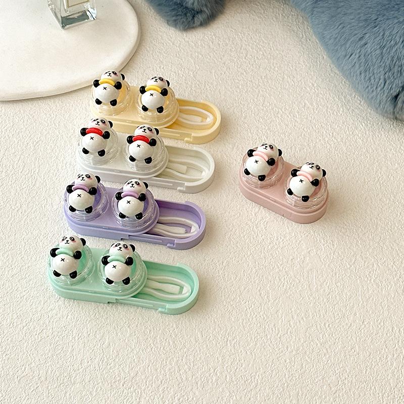 Cartoon Bear Colored Contact Lens Case Secondary image