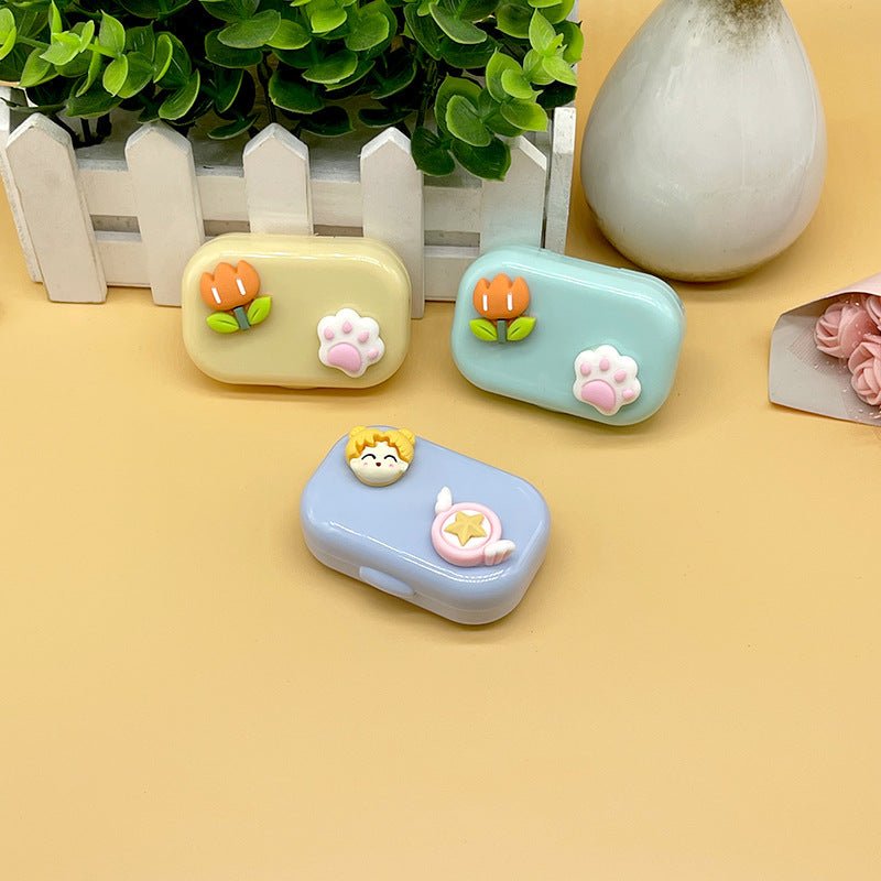 DIY Colored Contact Lens Case Secondary image