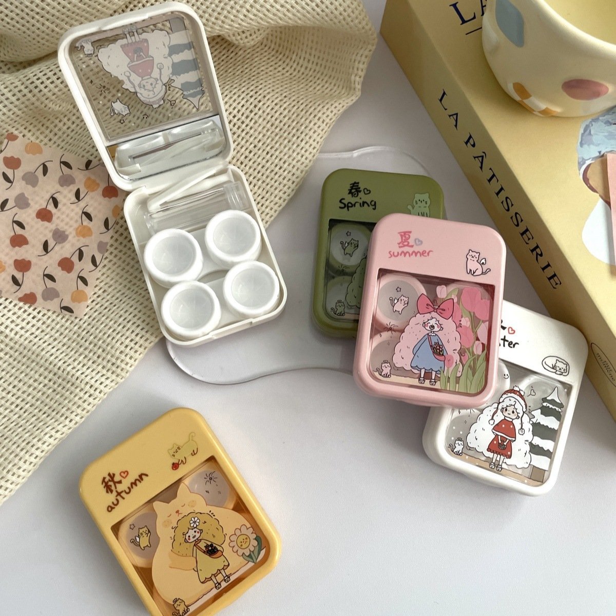 Four Seasons Girl's Heart Colored Contact Lens Case Secondary image